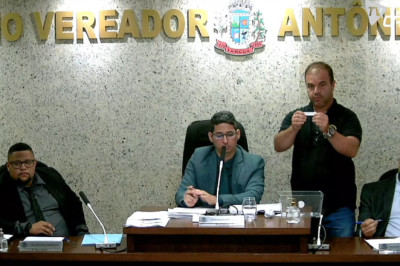 Câmara define criação de Comissão Processante para possível quebra de decoro